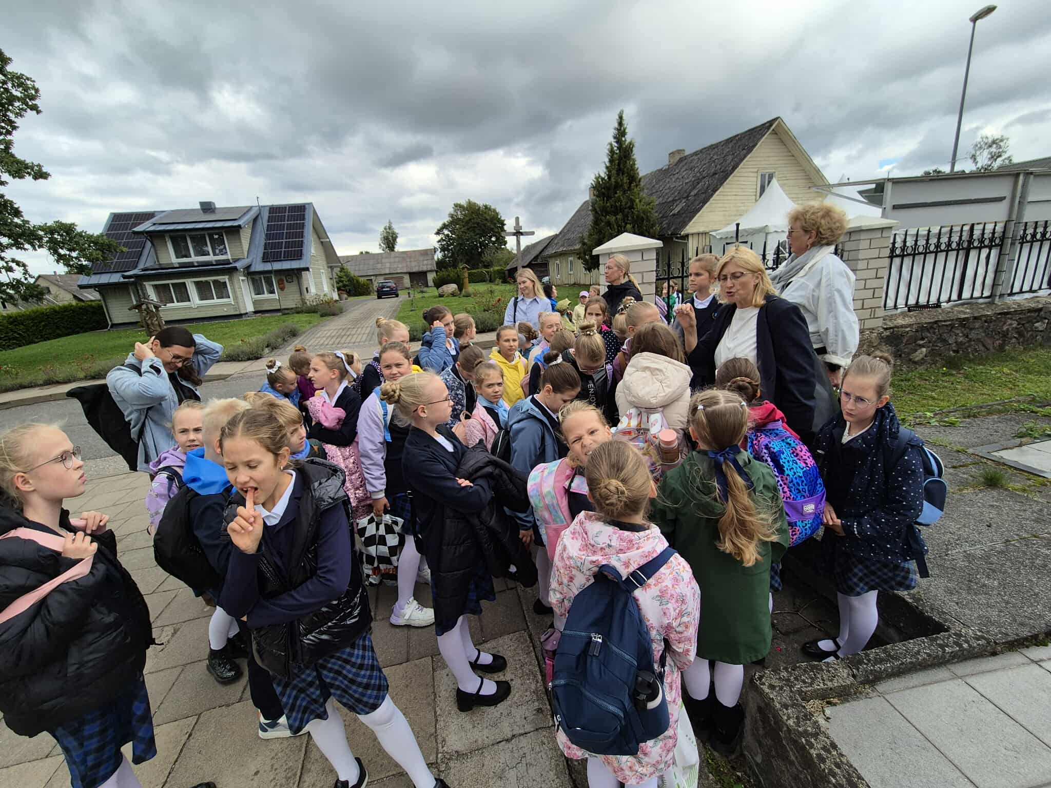 🌸 Rugsėjo 15-oji – Švč. Mergelės Marijos Sopulingosios diena ir Mokslo bei ugdymo diena 🌸