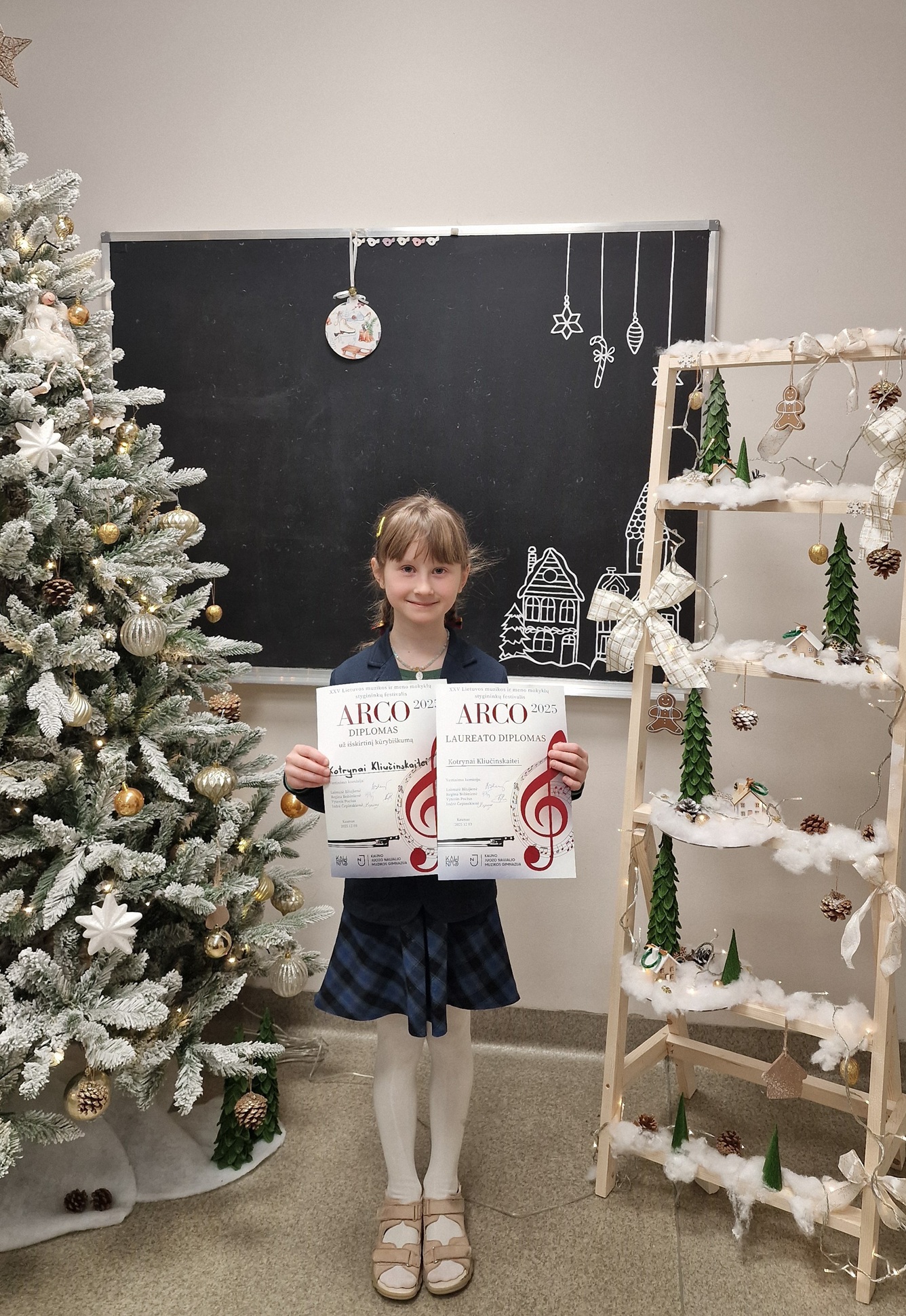 2c klasės mokinė Kotryna Kliučinskaitė gruodžio 3 dieną dalyvavo XXV Lietuvos muzikos ir meno mokyklų stygininkų festivalyje ARCO 2025